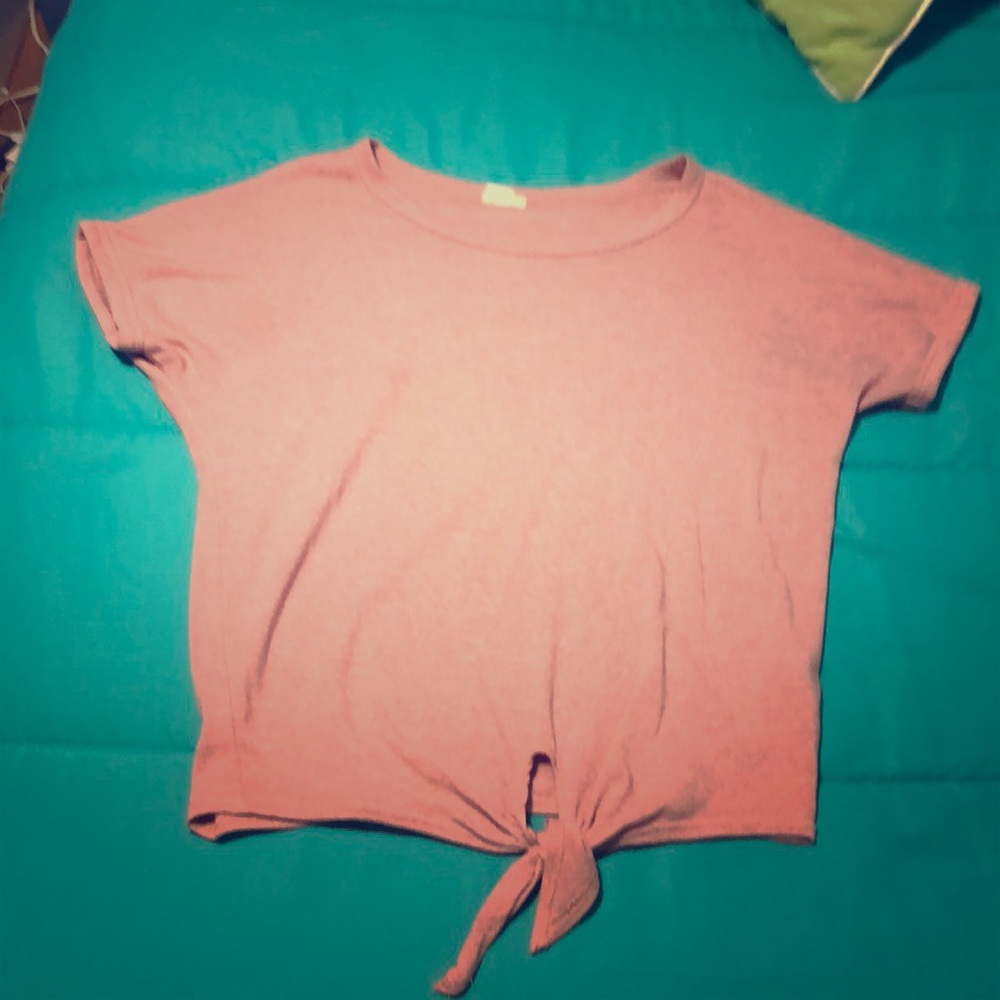 Salmon colored t shirt with tie